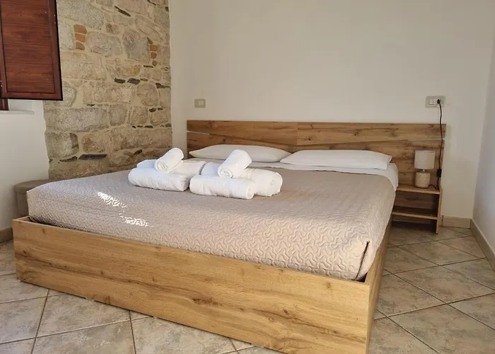 Ideale Tra Mare E Montagna Baunei