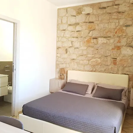 Ideale Tra Mare E Montagna ゲストハウス